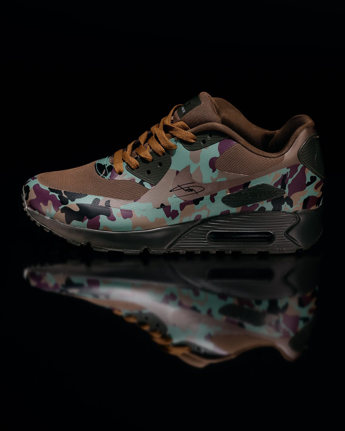 Nike Air Max “Camo” — signed, from Eminem's collection (angle 1)