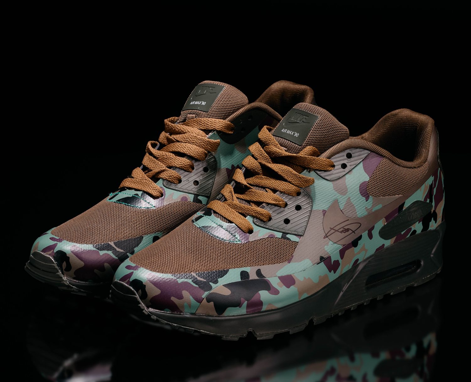 Nike Air Max “Camo” — signed, from Eminem's collection (angle 6)