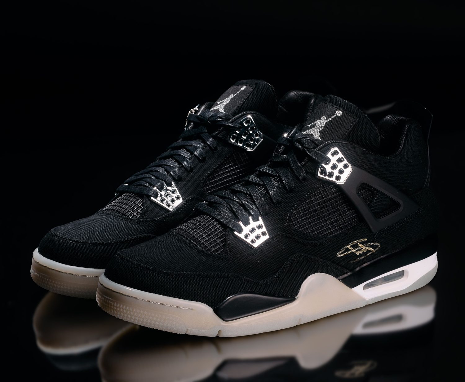Air Jordan 4 × Carhartt “Eminem” — signed, from Eminem's collection (angle 5)